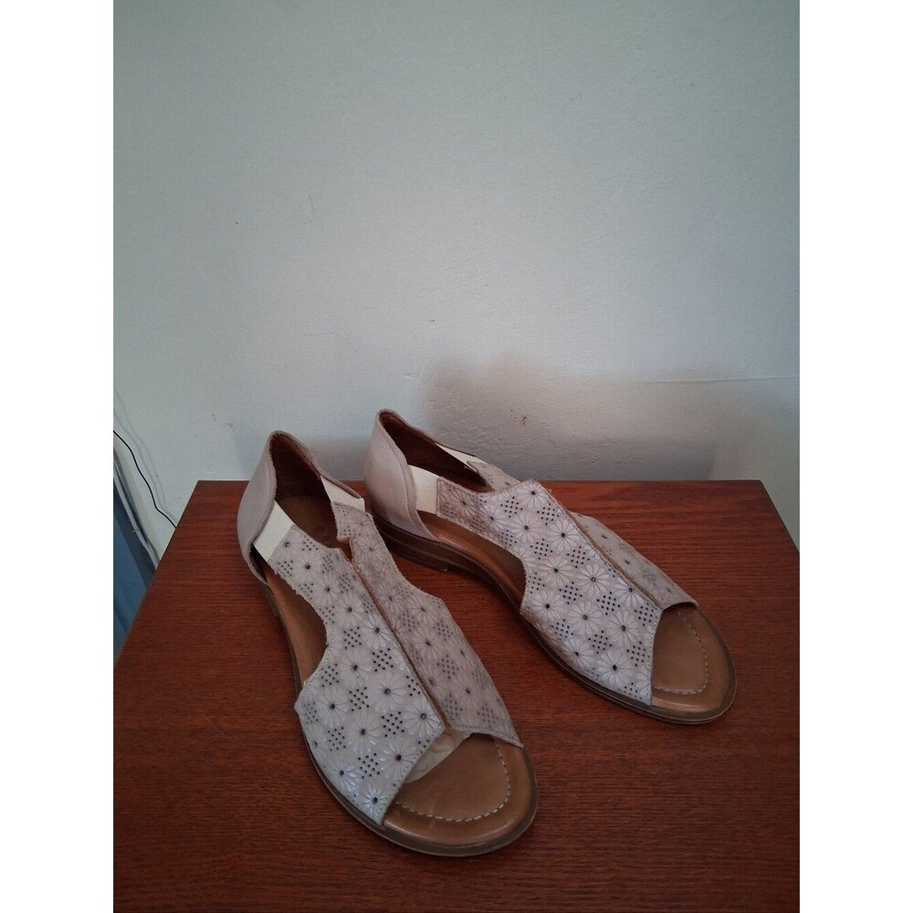 Spring Step Women's Beige Laser-Cut Embossed Leather Lace Look Peep-Toe Sandals